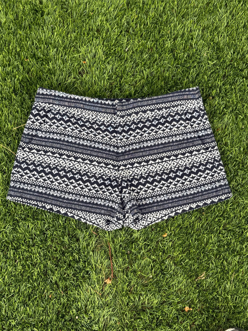 Joie "Merci" jacquard shorts - Size 2